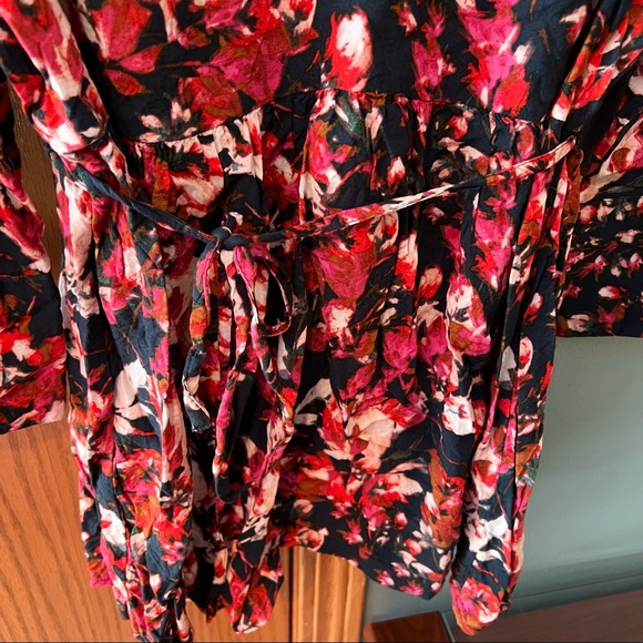 Red Floral Motherhood Maternity Blouse Size Medium Business Casual Office Green - Picture 5 of 10